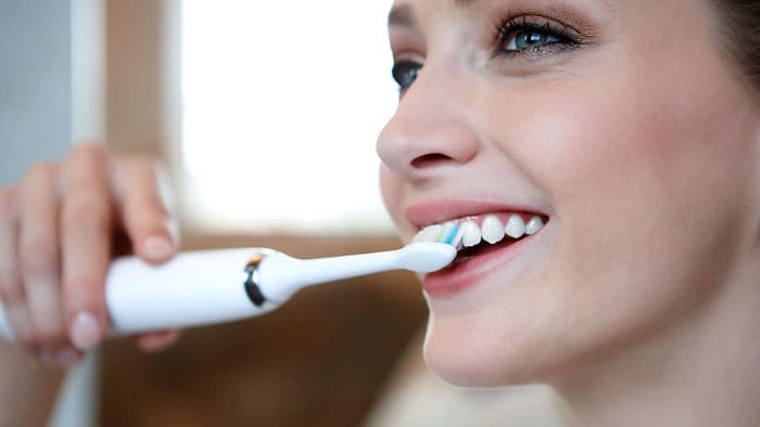 Cum periezi corect dintii: 6 greseli frecvente de evitat