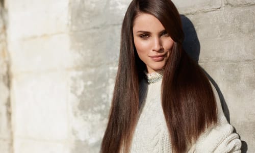 Cum sa-ti intinzi parul cu placa de par ideala