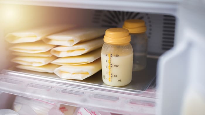 Lapte pus in frigider