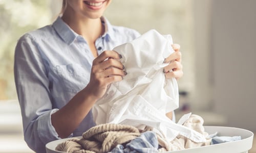 Cum se realizeaza dezinfectarea hainelor