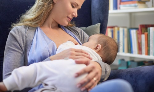 Laptele matern - mituri, recomandari si beneficii